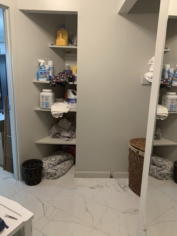 300 Lynn Shore Dr Unit: 401