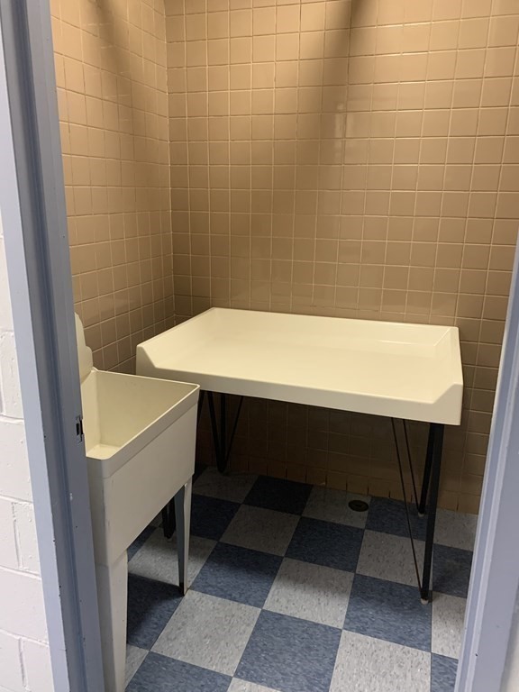 300 Lynn Shore Dr Unit: 401
