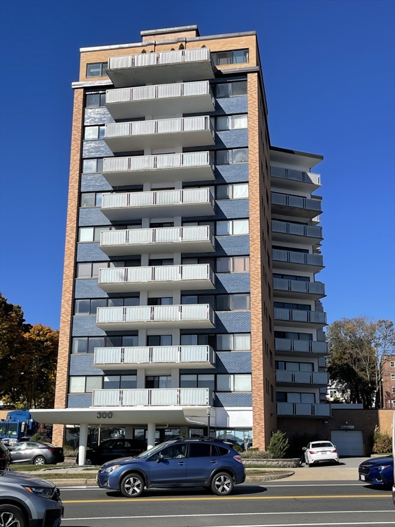 300 Lynn Shore Dr Unit: 603