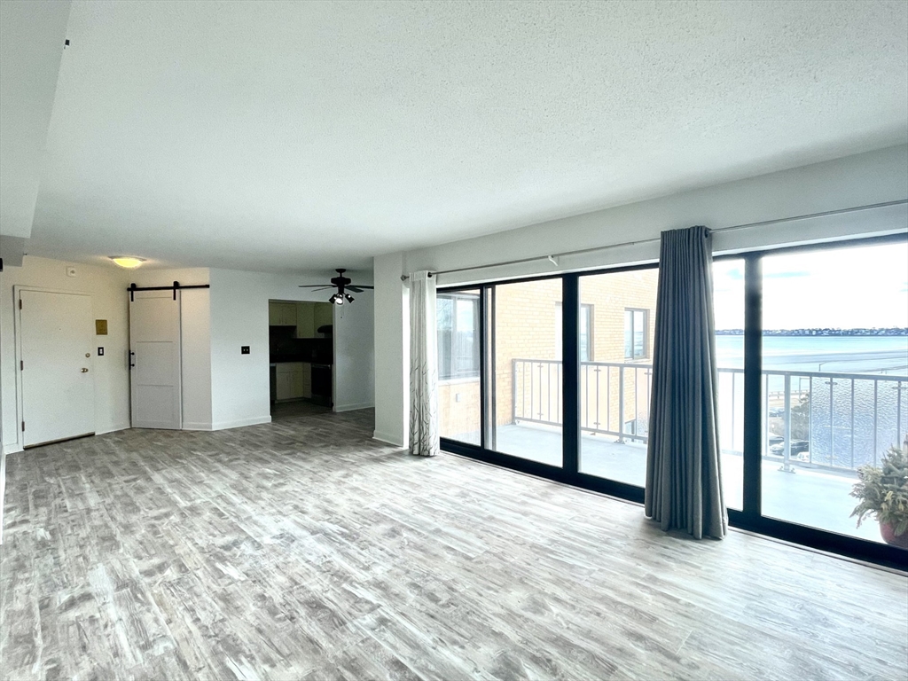300 Lynn Shore Dr Unit: 603