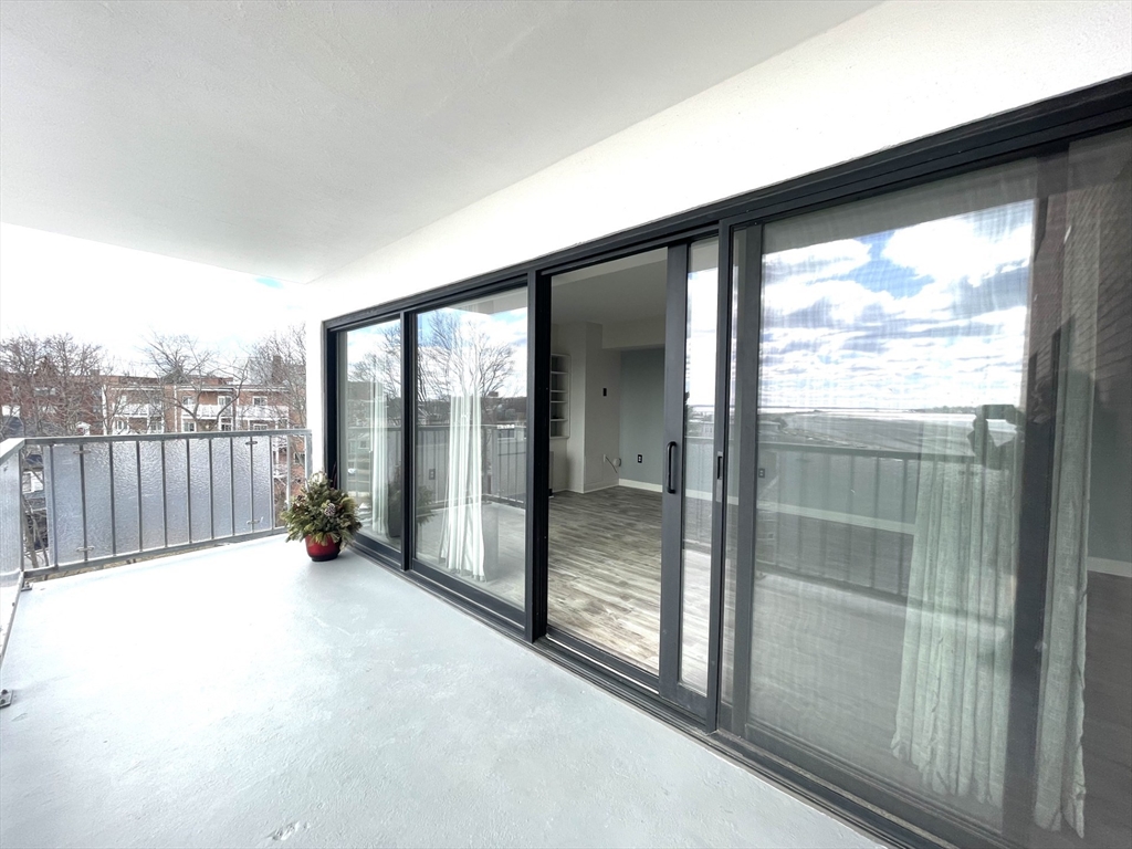 300 Lynn Shore Dr Unit: 603