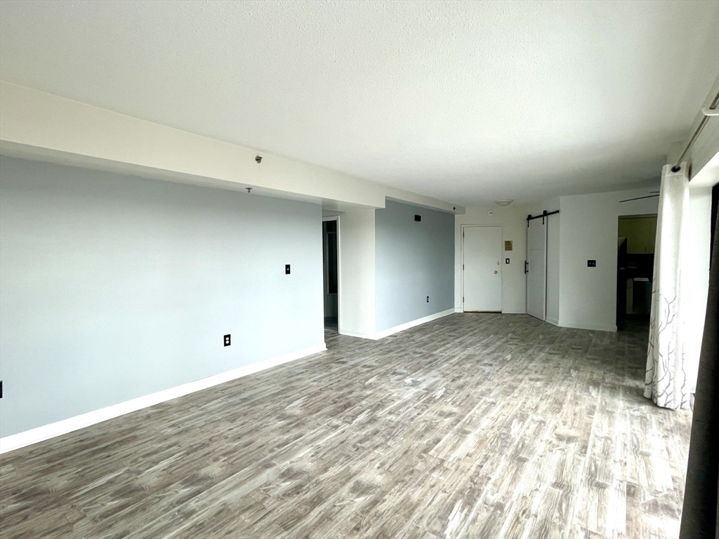 300 Lynn Shore Dr Unit: 603