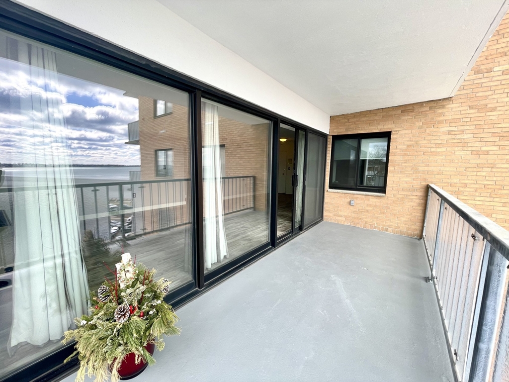 300 Lynn Shore Dr Unit: 603