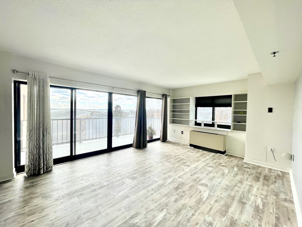 300 Lynn Shore Dr Unit: 603