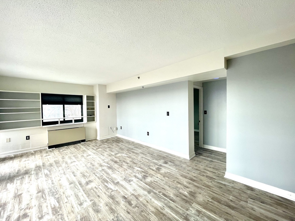 300 Lynn Shore Dr Unit: 603