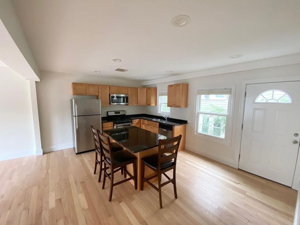 18 Plainfield St # 18