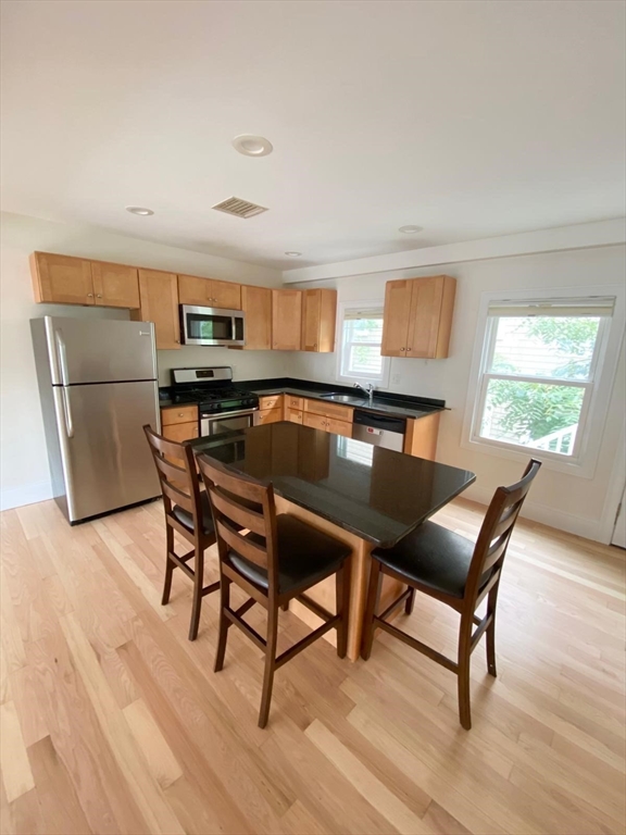 18 Plainfield St # 18