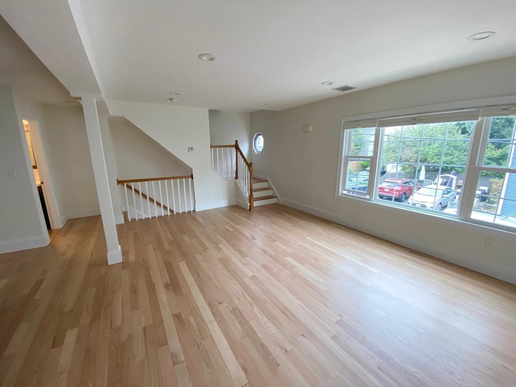 18 Plainfield St # 18