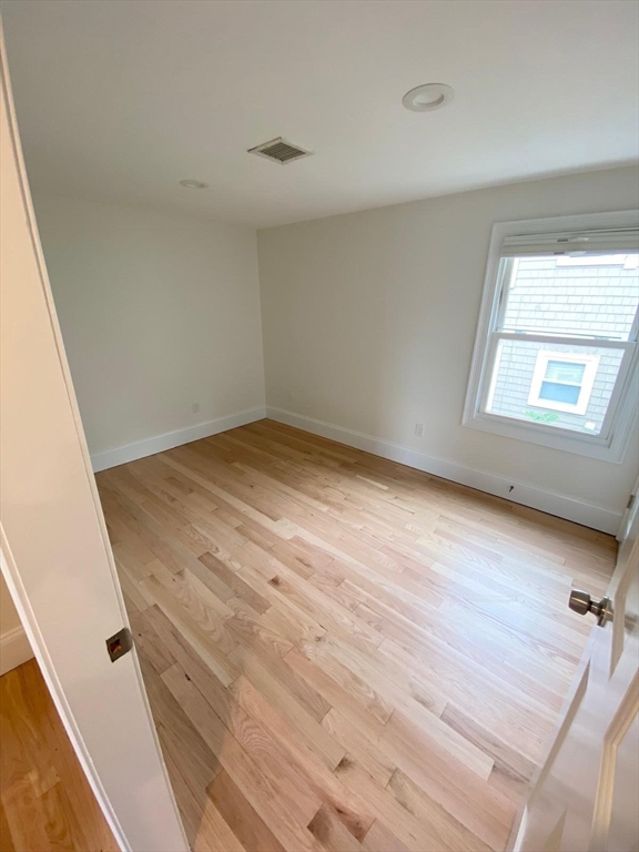 18 Plainfield St # 18