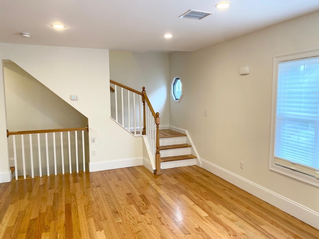 20 Plainfield St # 20