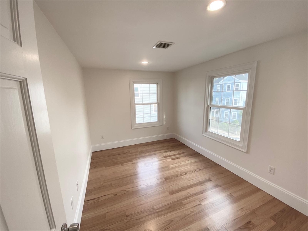 20 Plainfield St # 20