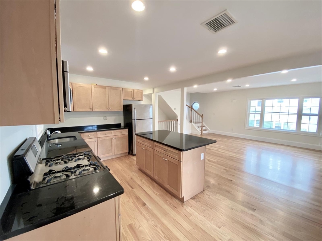 20 Plainfield St # 20