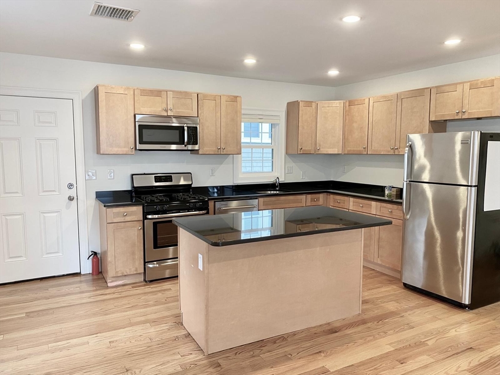 20 Plainfield St # 20