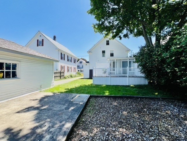 61 King St