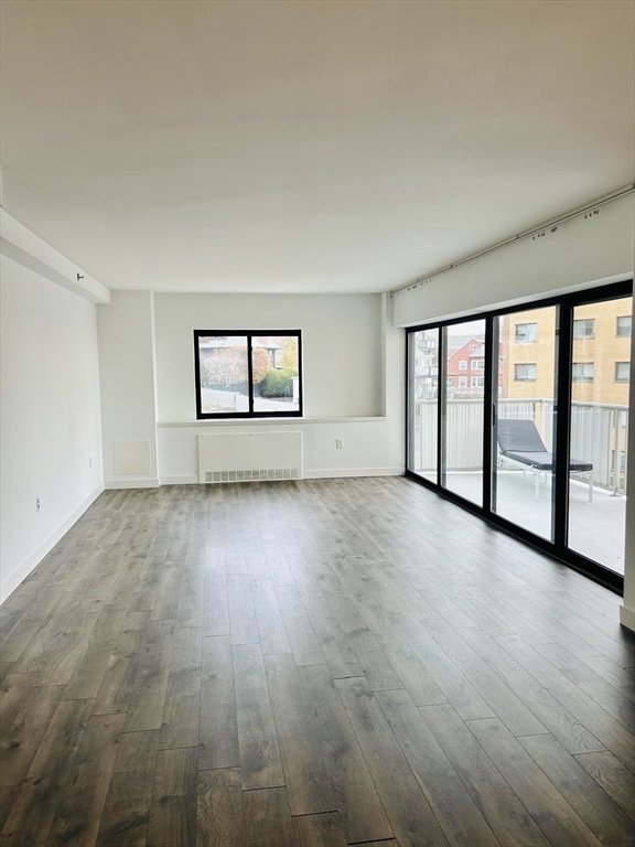 300 Lynn Shore Dr Unit: 408