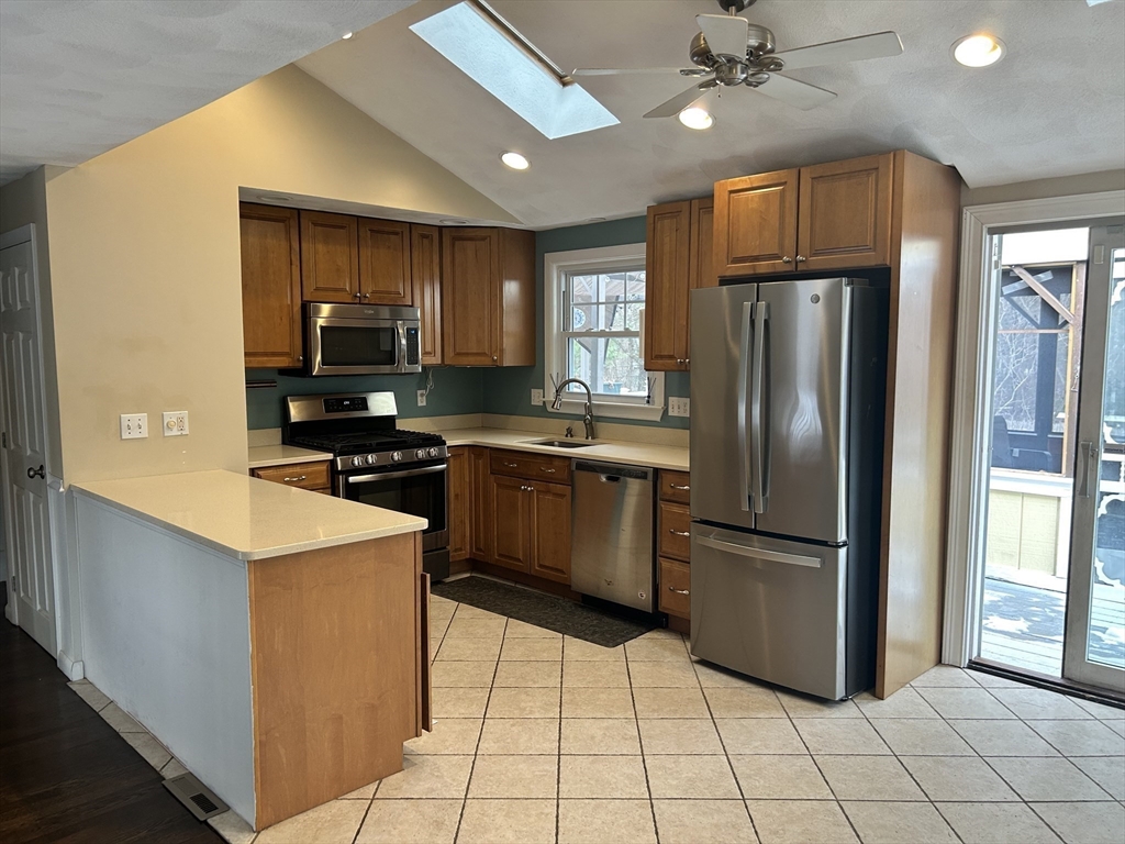 31 Harjean Dr
