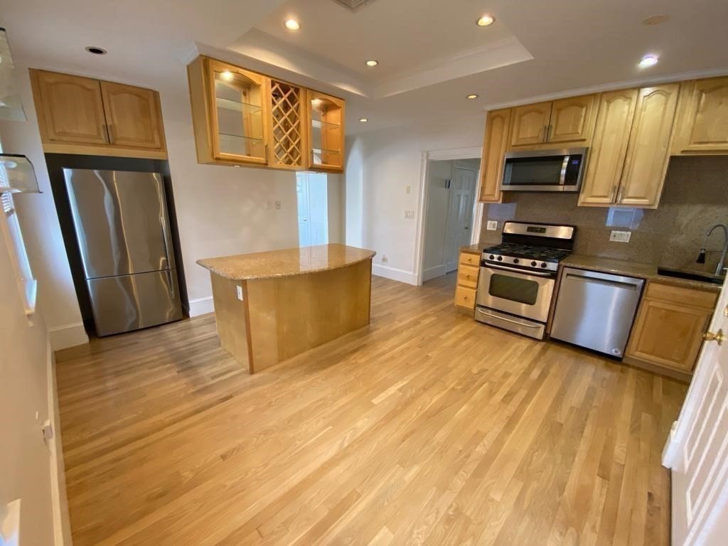 8 White Ave # 2