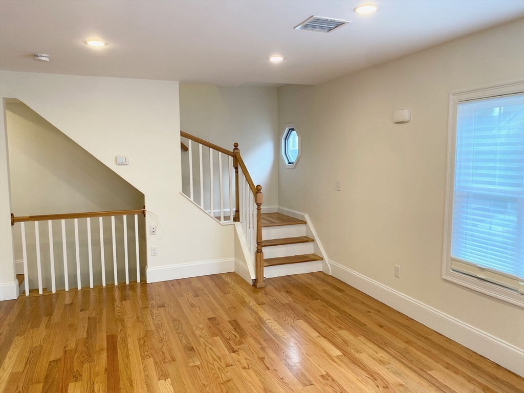 16 Plainfield St # 16