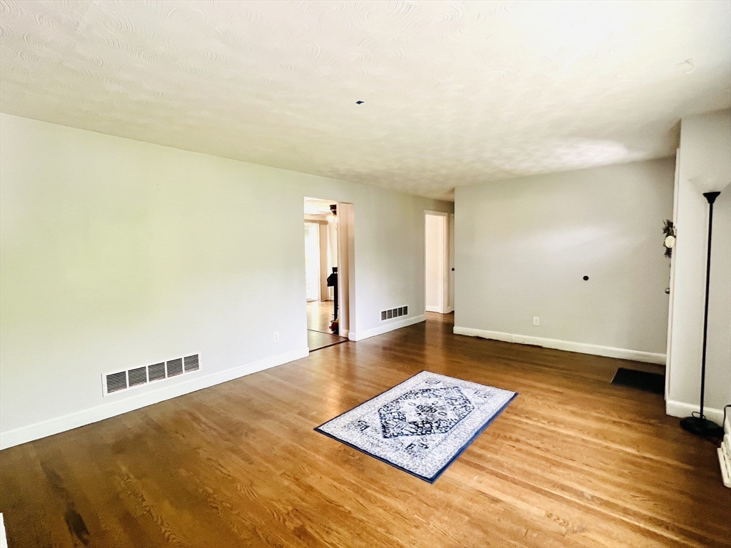 16 Ridge Ave