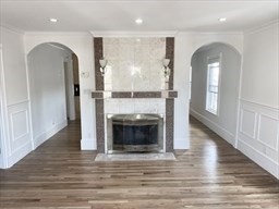 8 White Ave