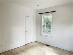 8 White Ave