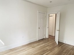8 White Ave