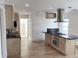 8 White Ave