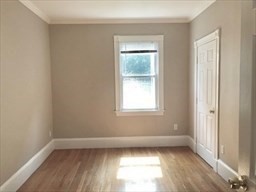 8 White Ave