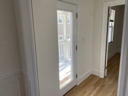 8 White Ave