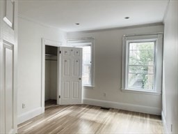 8 White Ave