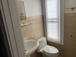 8 White Ave