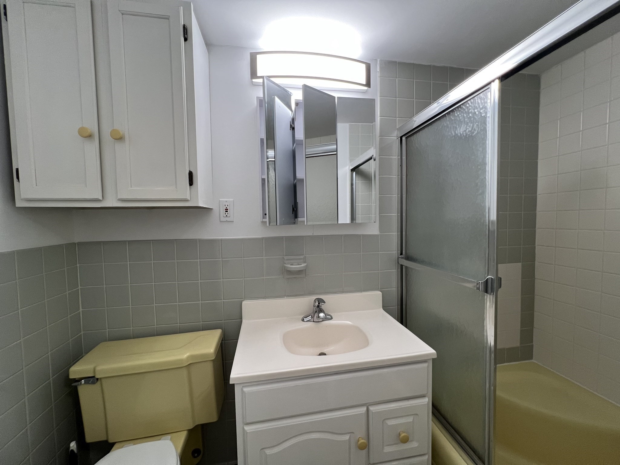 300 Lynn Shore Dr Unit: 1001