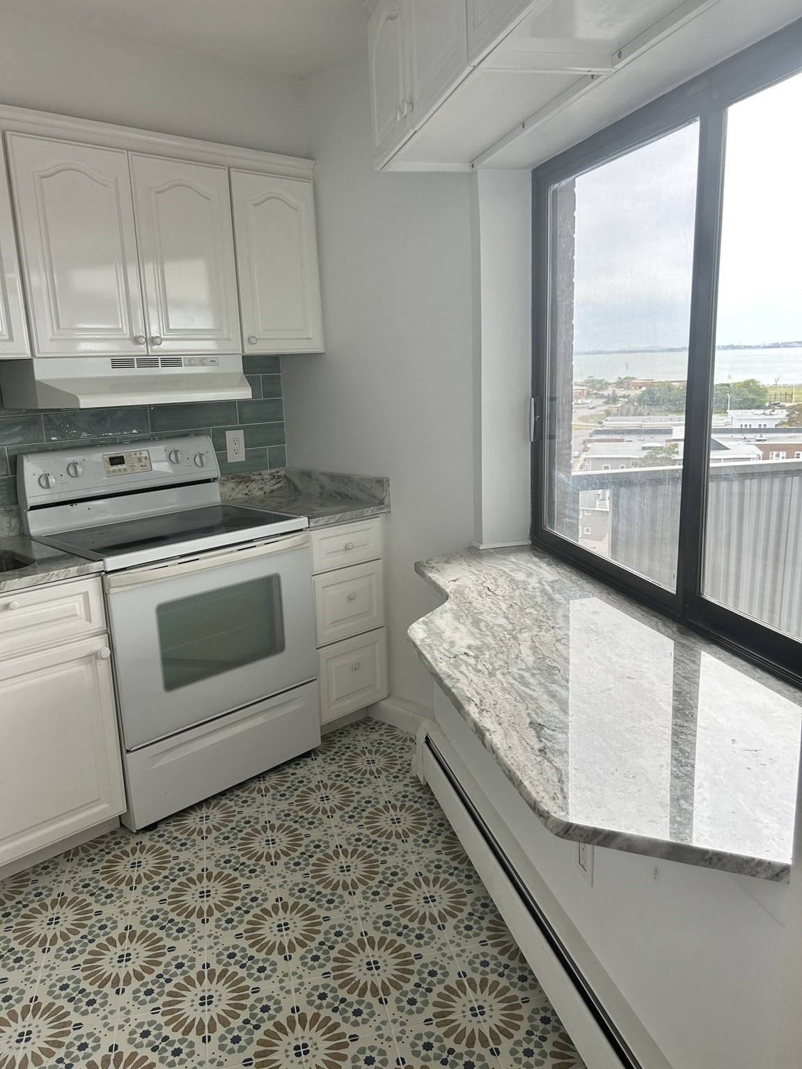 300 Lynn Shore Dr Unit: 1001