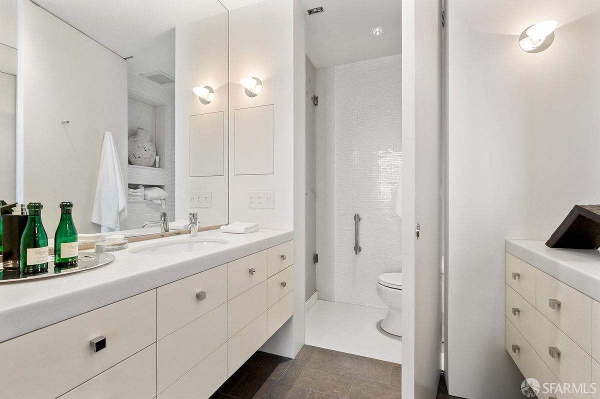 2200 Sacramento Street # 1702