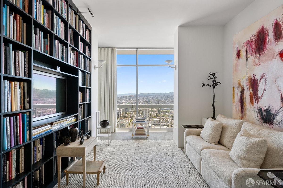 2200 Sacramento Street # 1702