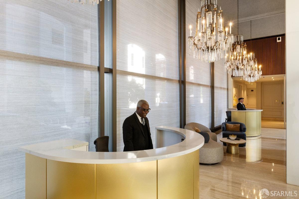 1170 Sacramento Street # 9C