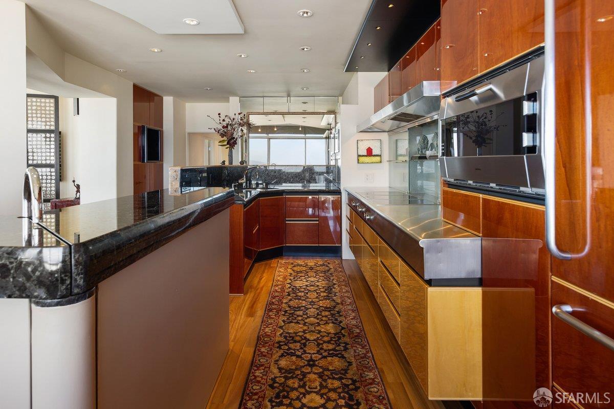 2200 Sacramento Street # 1601