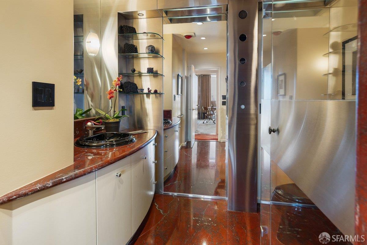 2200 Sacramento Street # 1601