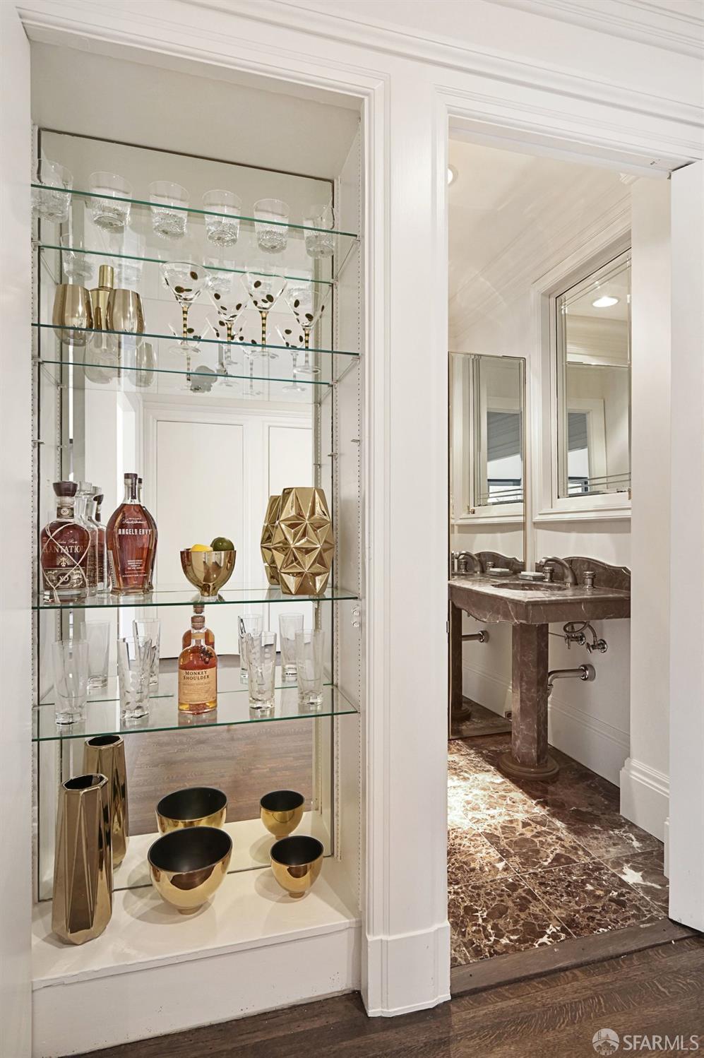 840 Powell Street # 701