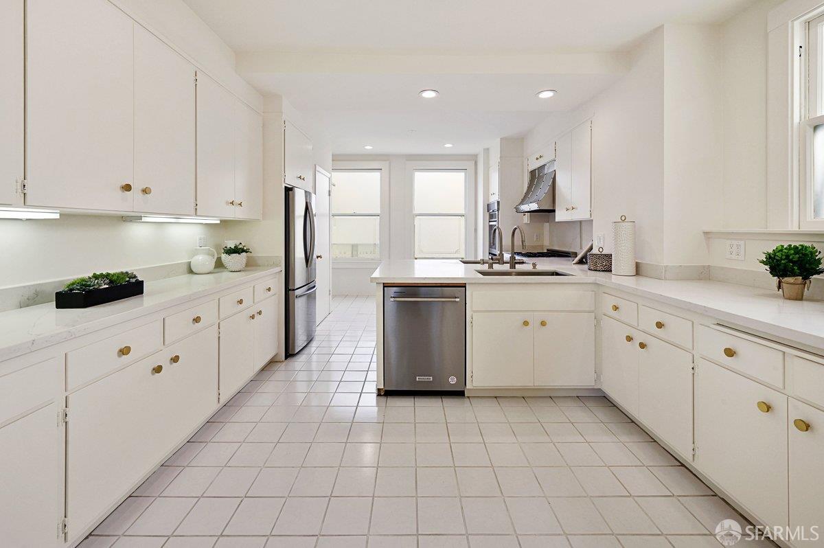 840 Powell Street # 701