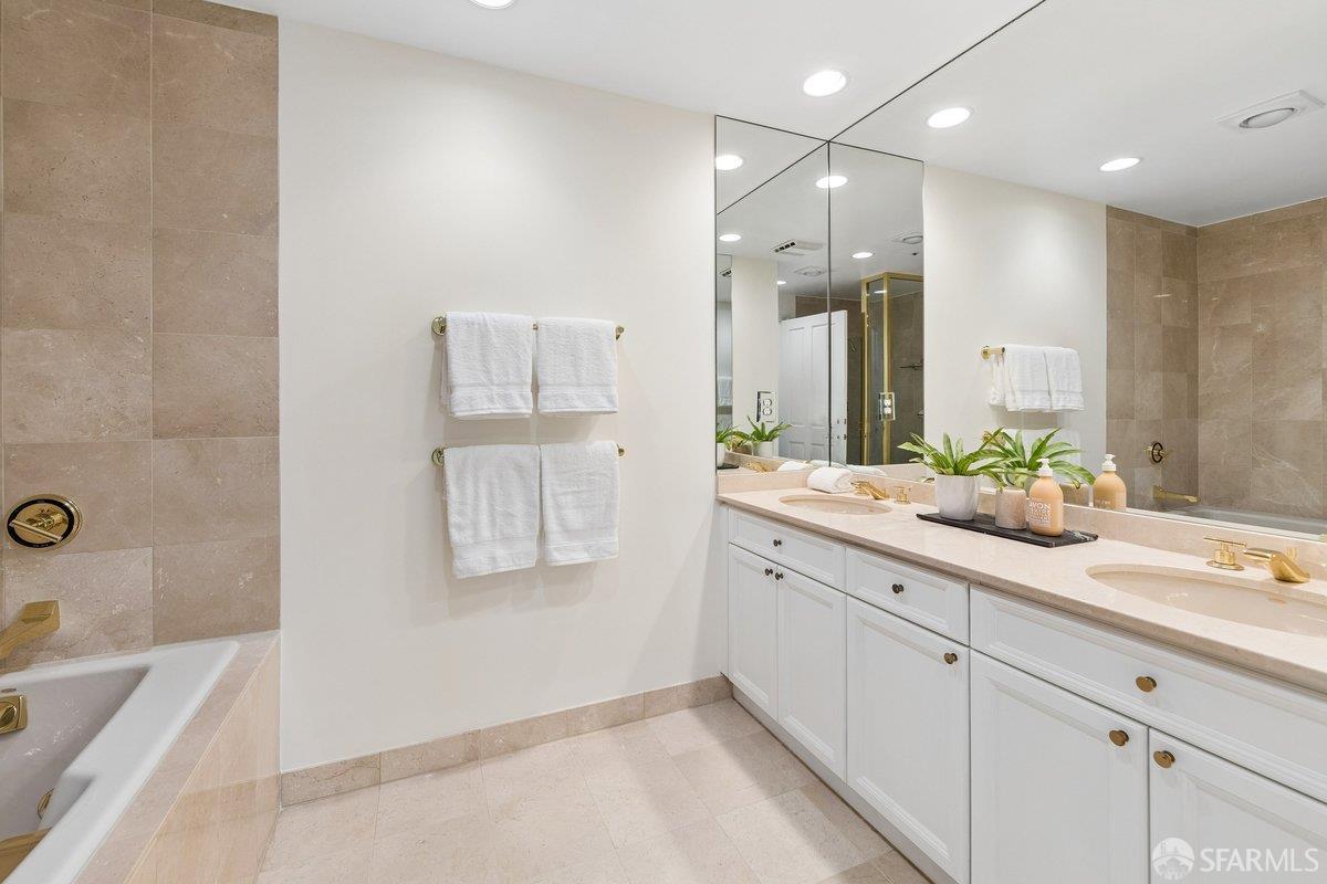 1340 Clay Street # 404