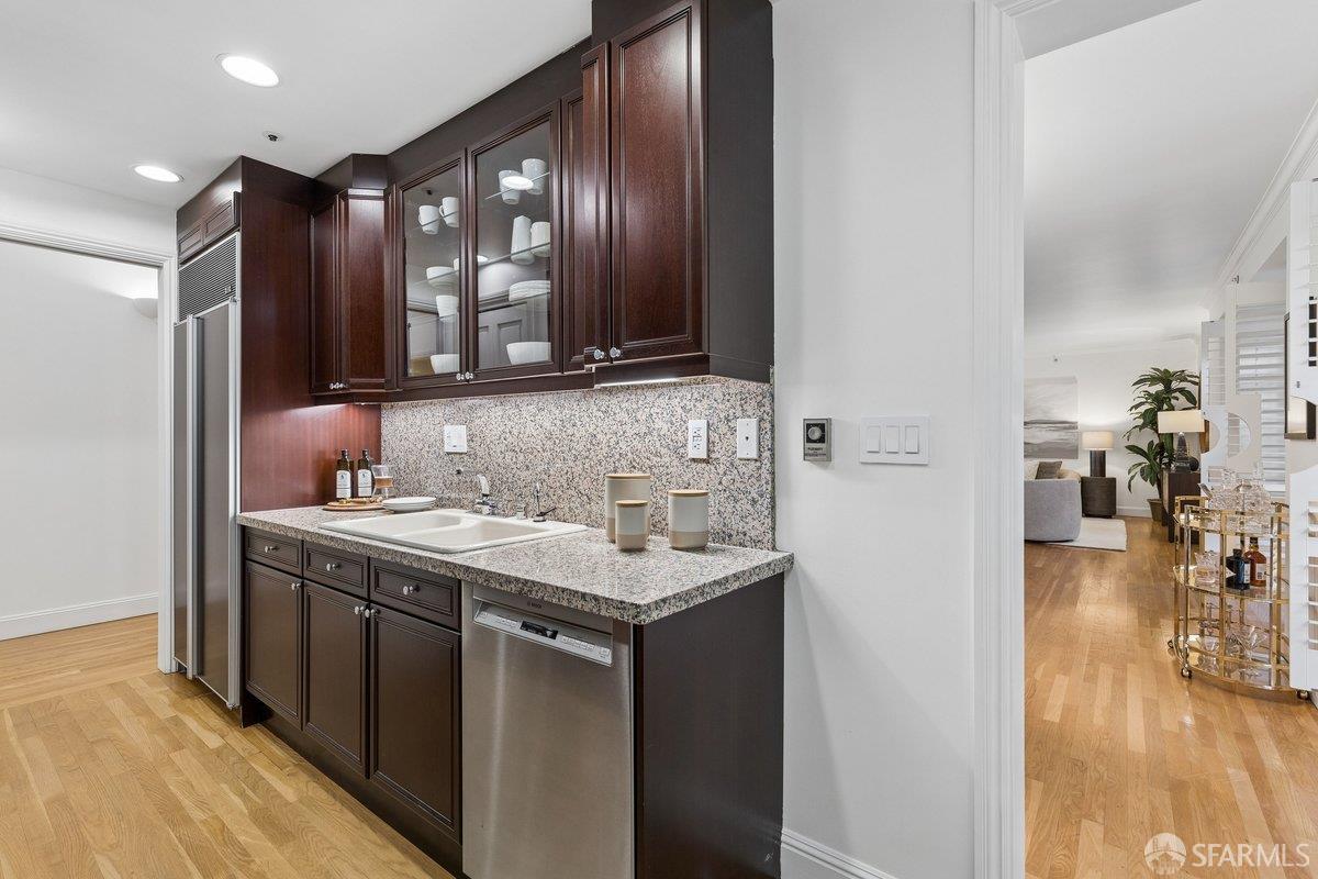 1340 Clay Street # 404