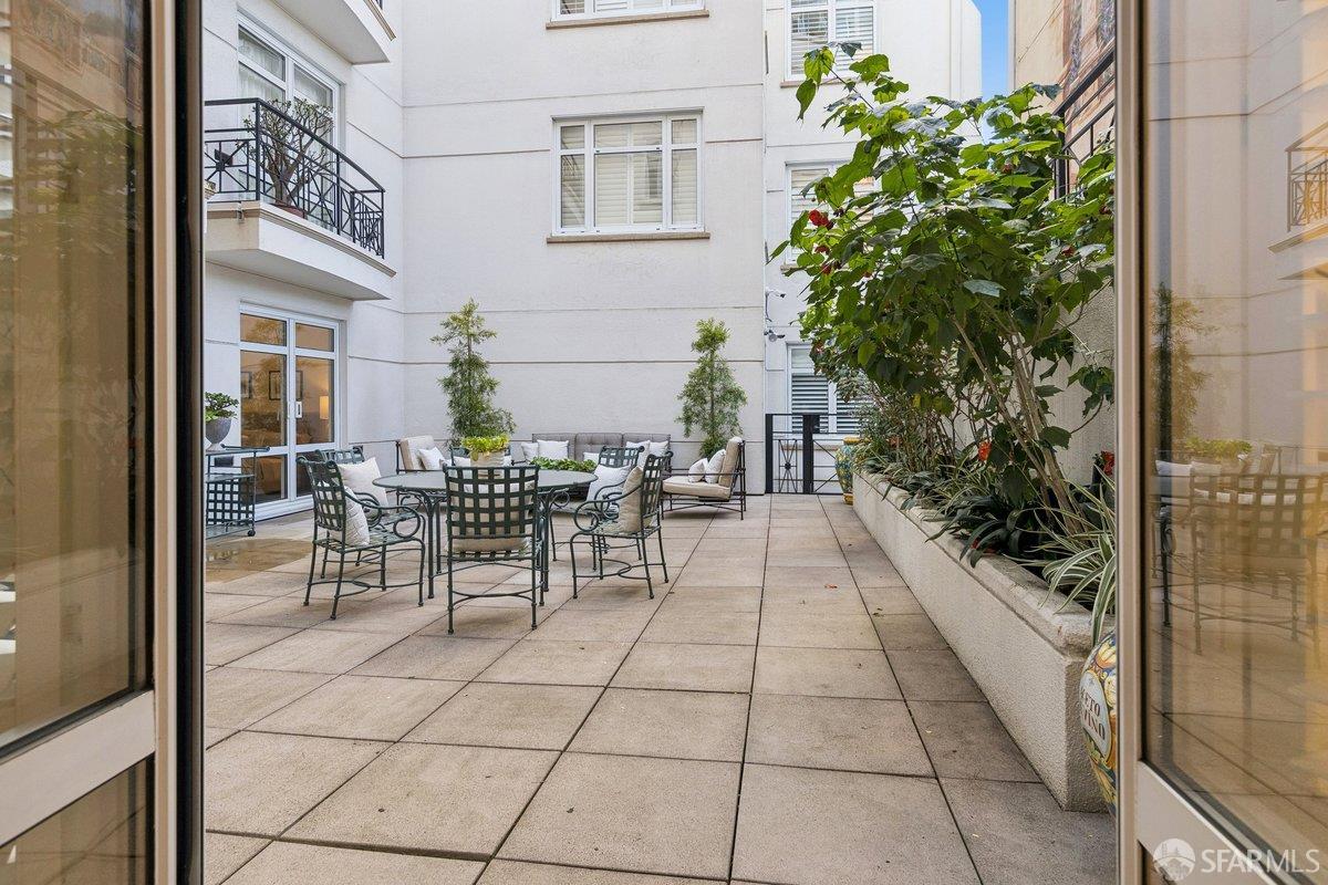 1340 Clay Street # 404