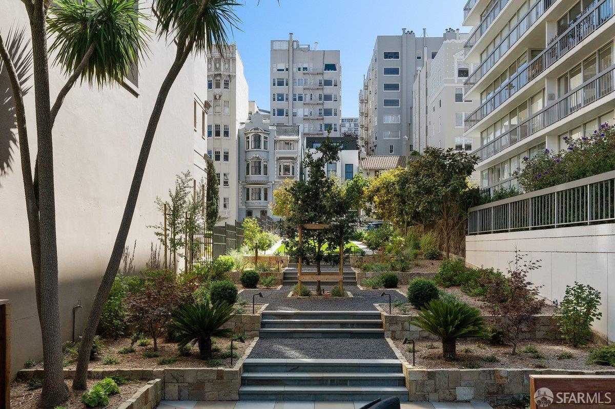 1960 Broadway Street # 4