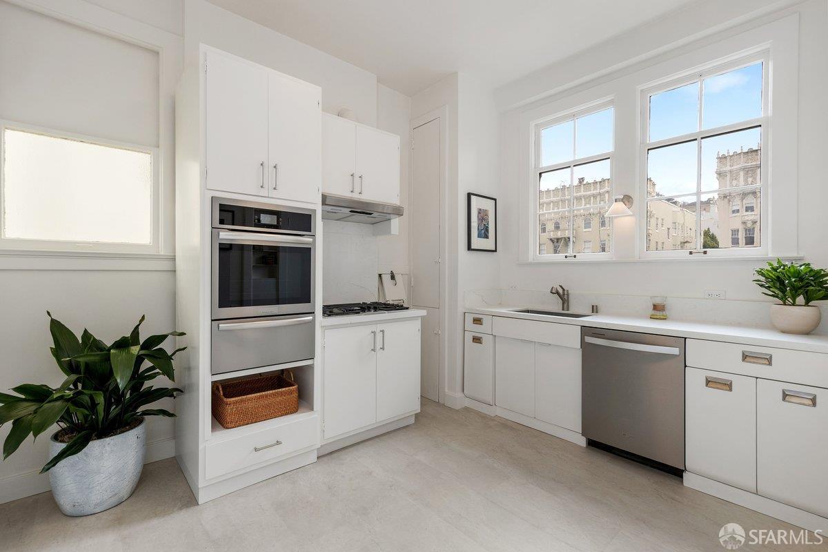 1960 Broadway Street # 4