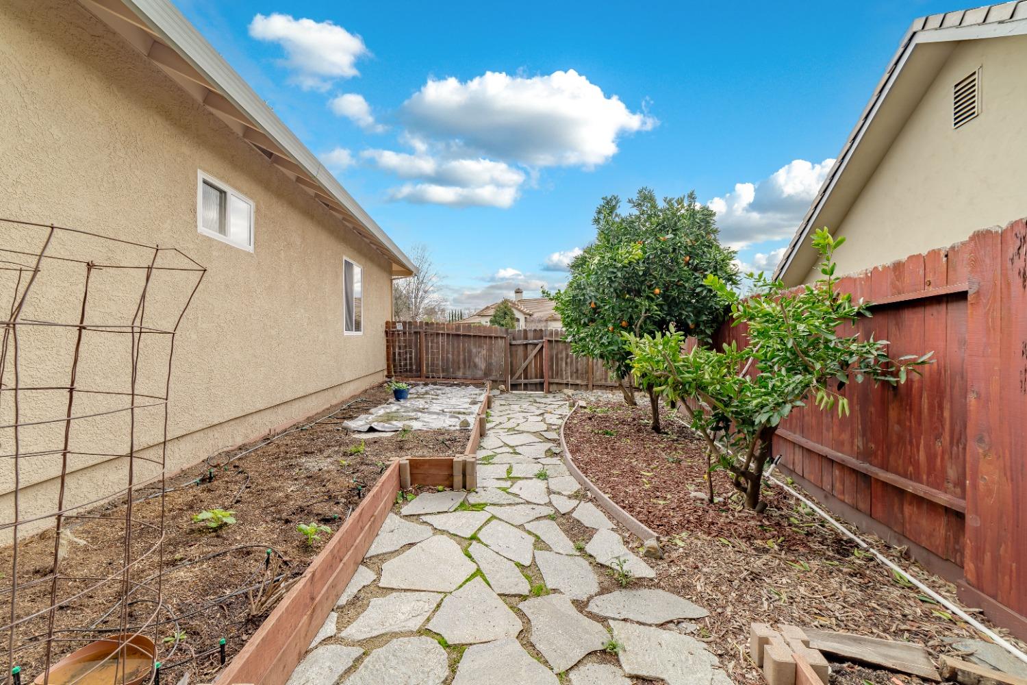 10917 Sunrise Ridge Circle