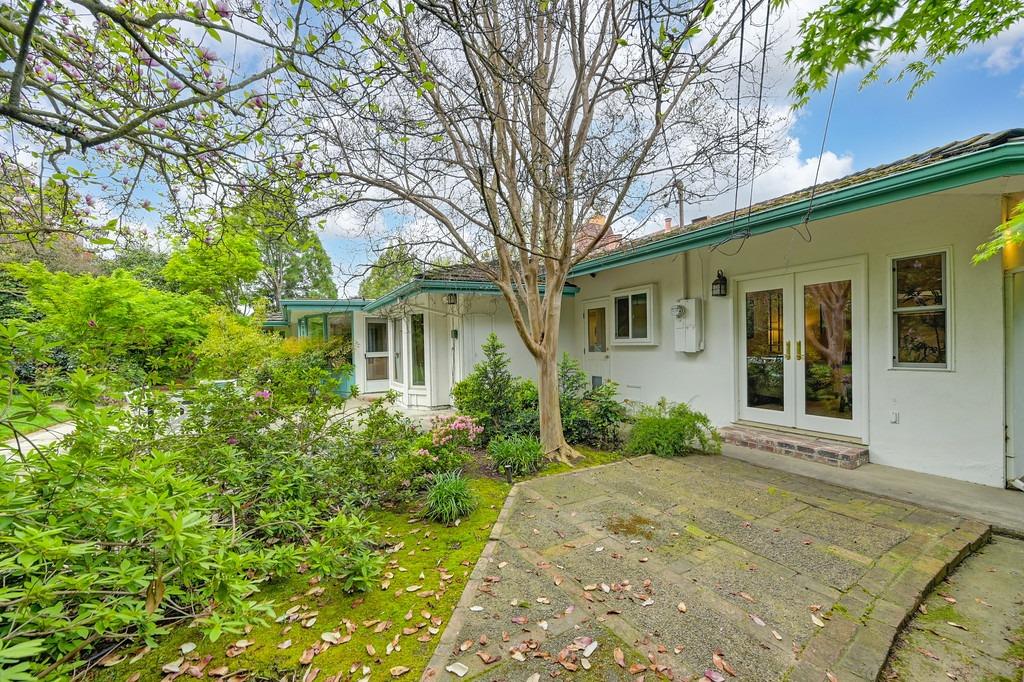 3230 American River Drive