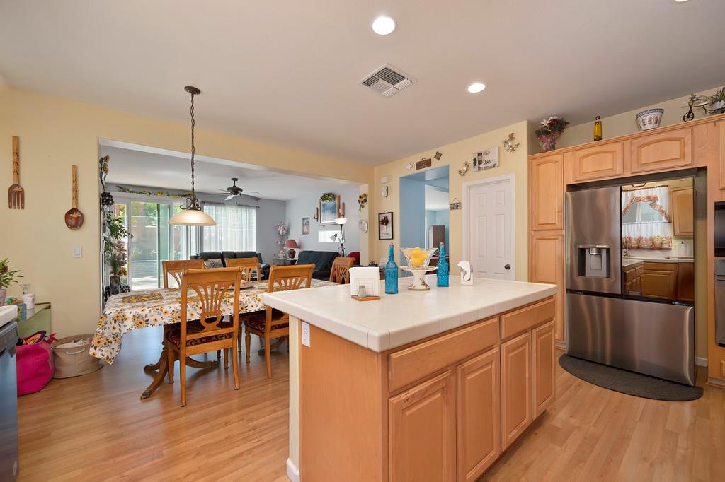 1141 Southwick Lane