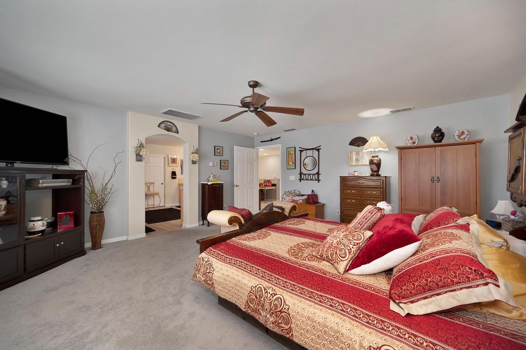 1141 Southwick Lane