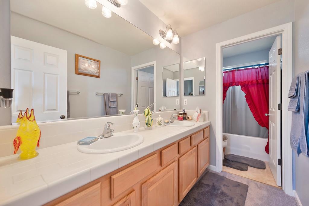1141 Southwick Lane